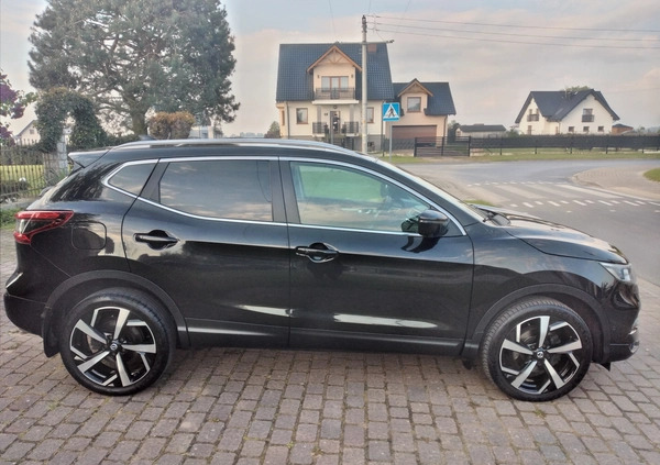 Nissan Qashqai cena 75800 przebieg: 97000, rok produkcji 2018 z Zalewo małe 254